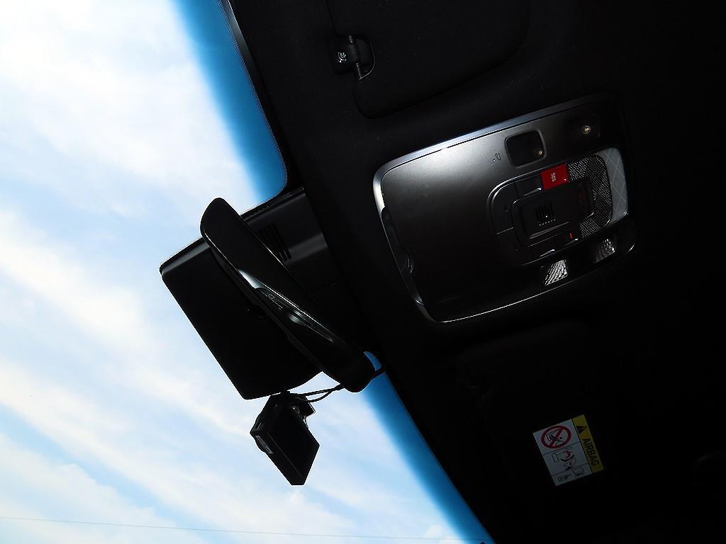 Genesis GV70 2025 Blanco - Importación desde Corea - HF Imports Iquique - Foto 16