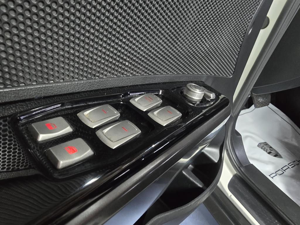 Ssangyong Tivoli - Vista 9