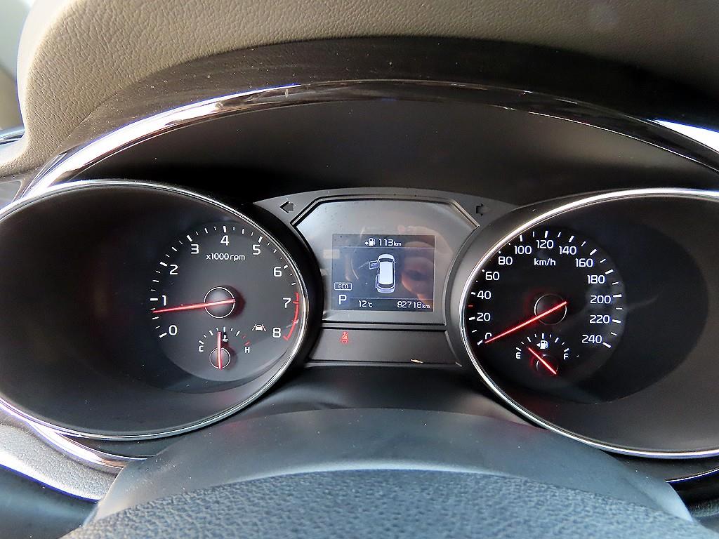 KIA Carnival - Vista 9