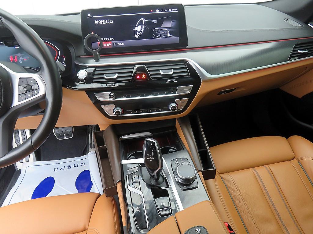 BMW 5 Series - Vista 11