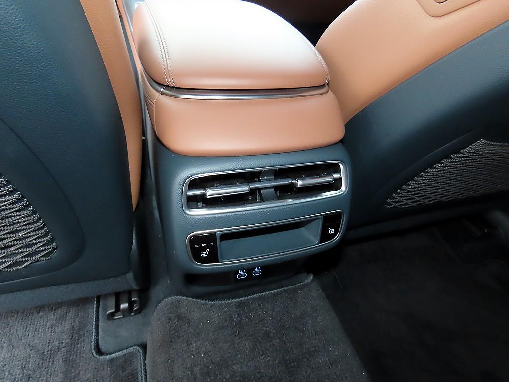 Genesis GV70 2025 Blanco - Importación desde Corea - HF Imports Iquique - Foto 17