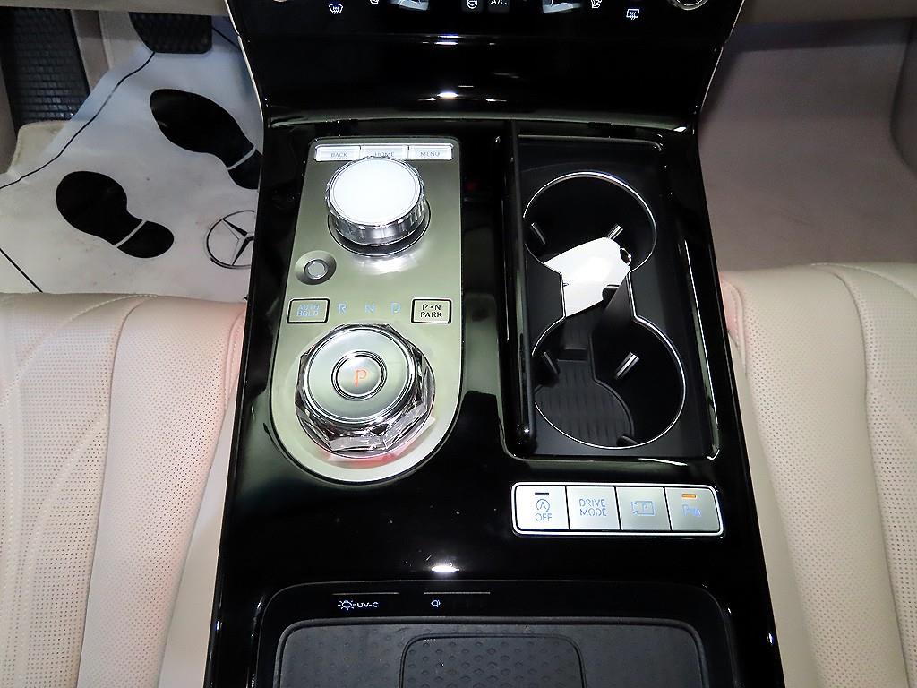 Genesis G80 - Vista 12