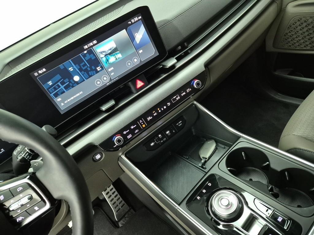 KIA Carnival - Vista 12