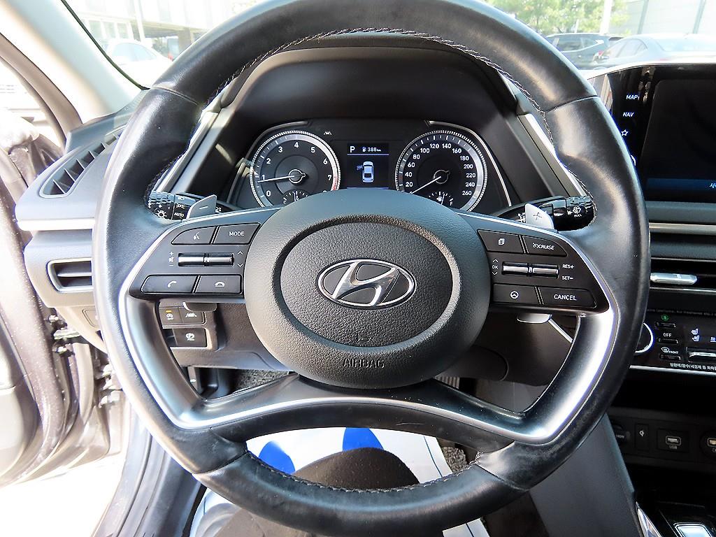 HYUNDAI Sonata - Vista 8