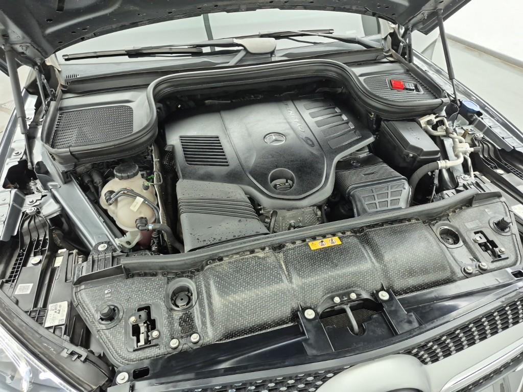 Mercedes Benz GLE Class - Vista 6