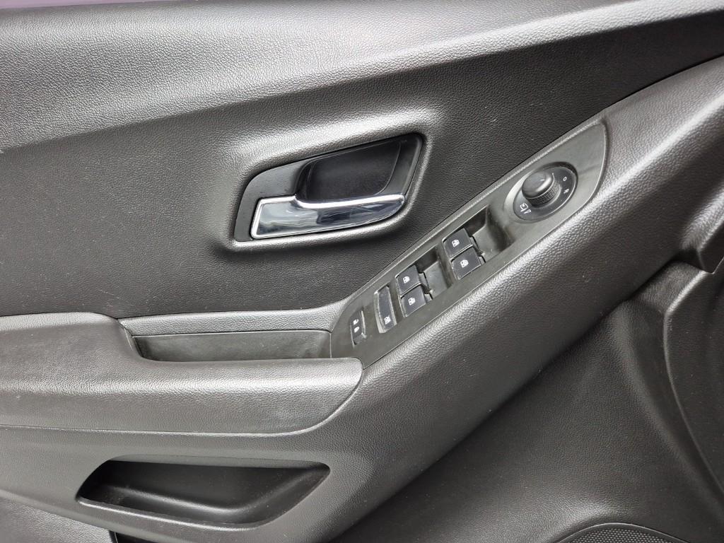 Chevrolet Trax 2018 Gris - Importación desde Corea - HF Imports Iquique - Foto 14