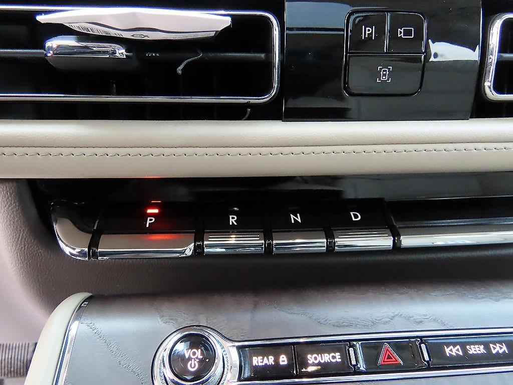 Lincoln Aviator - Vista 11