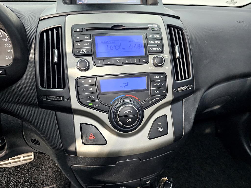 HYUNDAI i30 2010 Blanco - Importación desde Corea - HF Imports Iquique - Foto 16