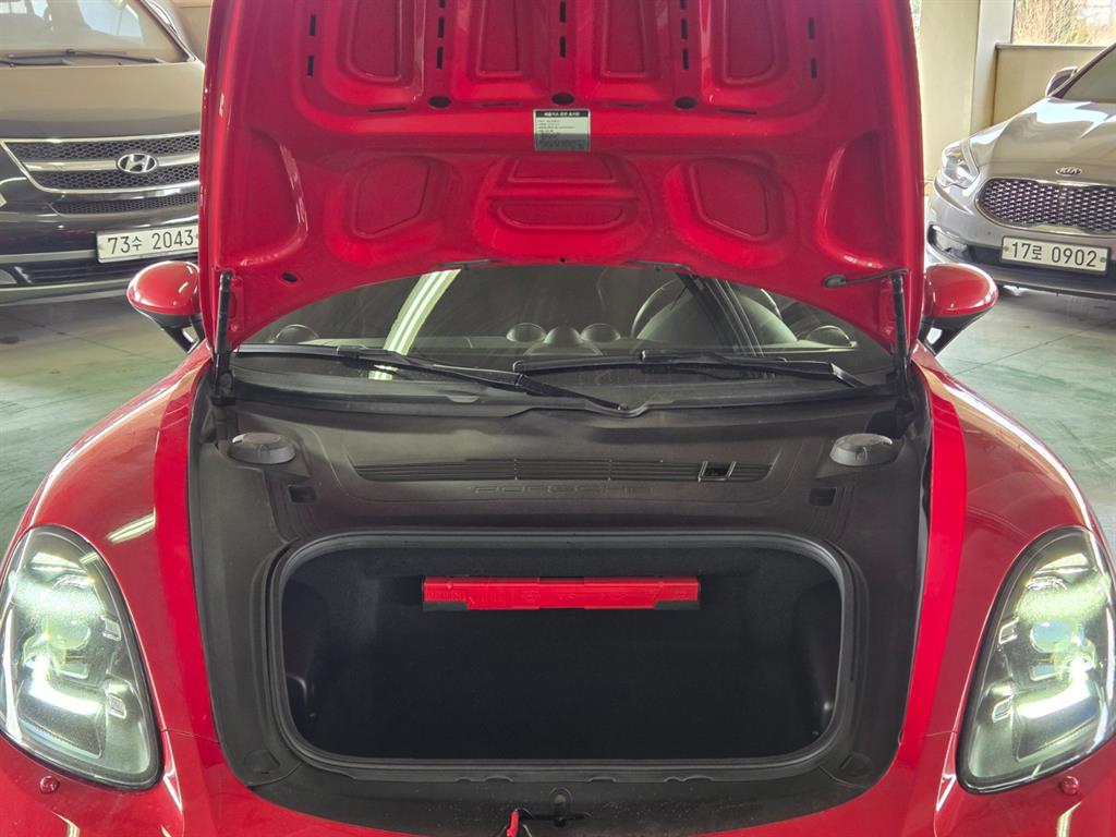 Porsche 718 2019 Rojo - Importación desde Corea - HF Imports Iquique - Foto 18