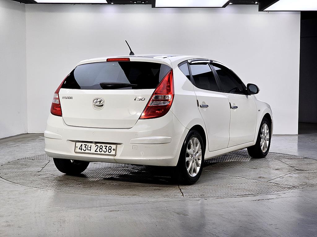 HYUNDAI i30 - Vista 4