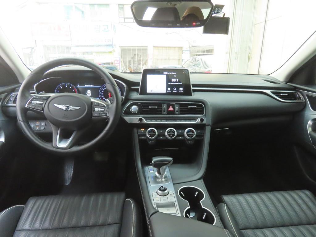 Genesis G70 - Vista 7