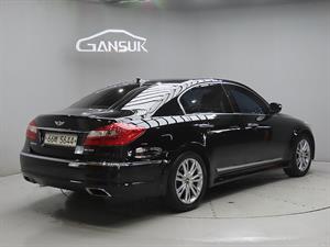 HYUNDAI Genesis - Vista 8