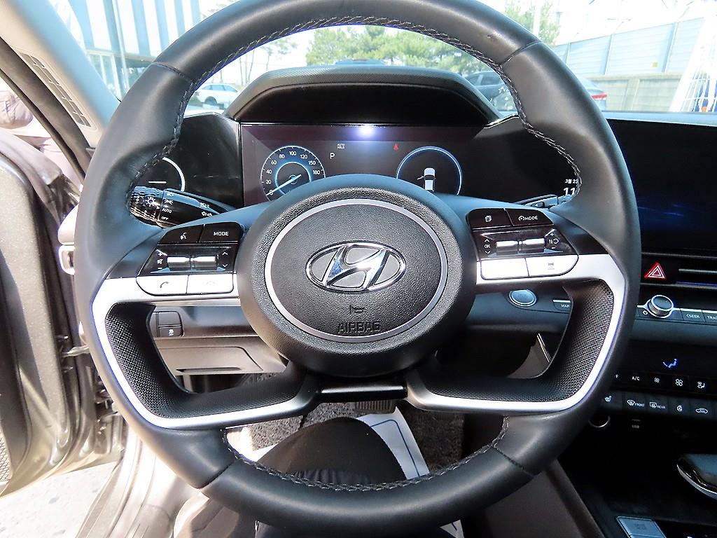 HYUNDAI Avante - Vista 8