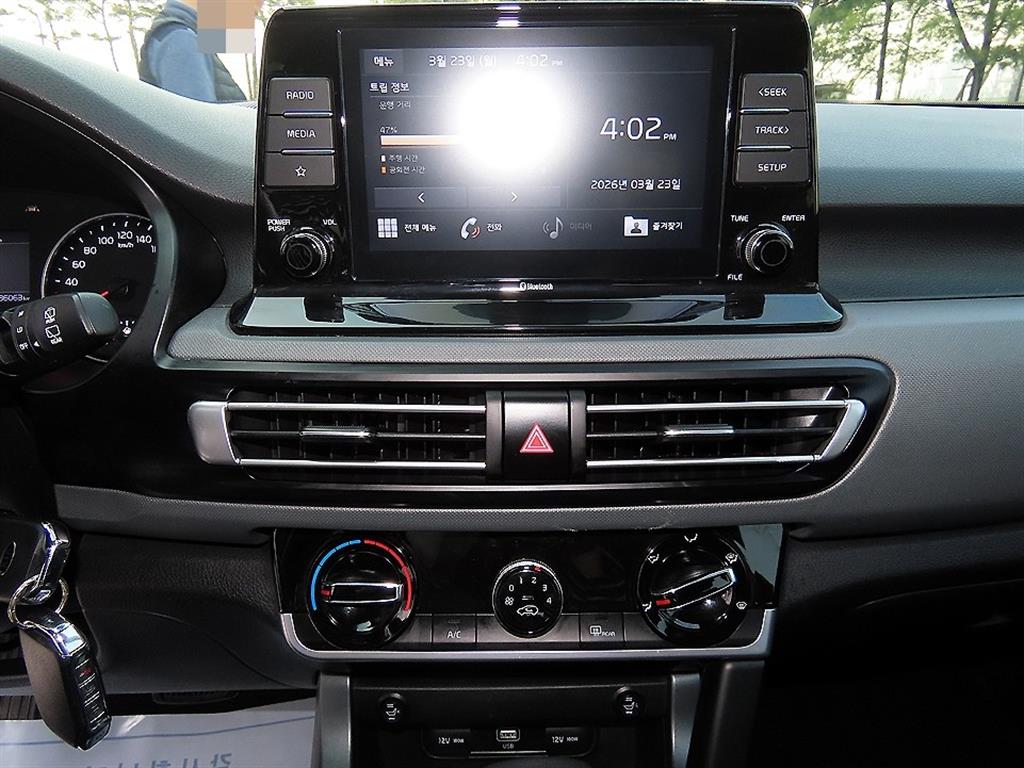 KIA Seltos 2020 Blanco - Importación desde Corea - HF Imports Iquique - Foto 14