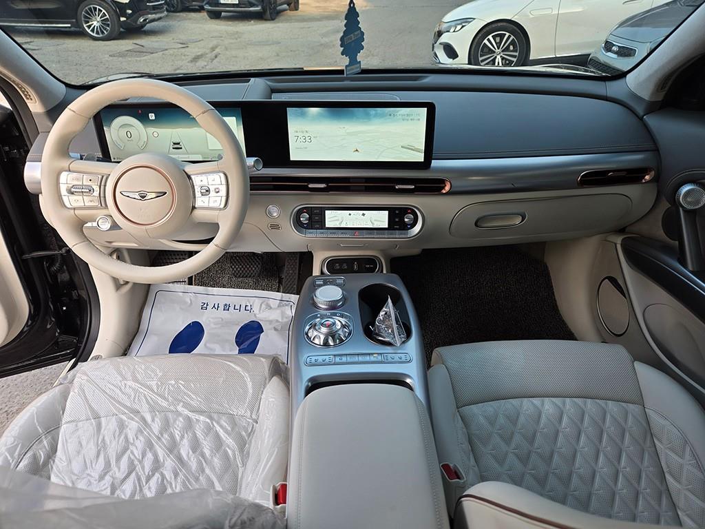 Genesis GV60 - Vista 9