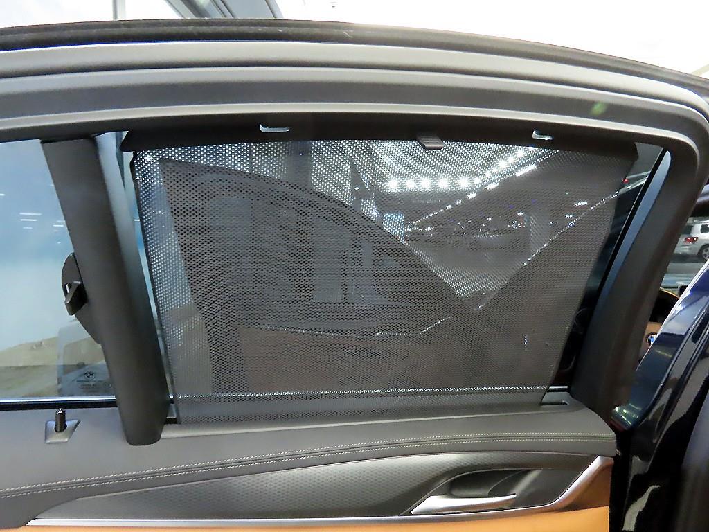 BMW 5 Series 2023 Negro - Importación desde Corea - HF Imports Iquique - Foto 16