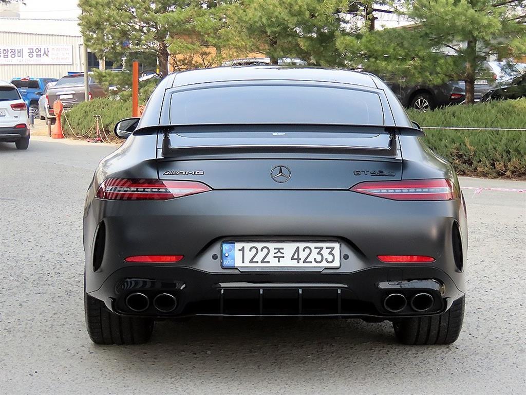 Mercedes Benz AMG GT - Vista 4