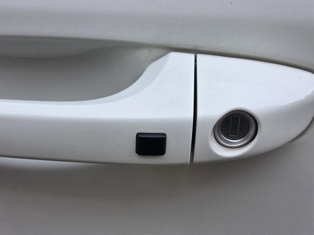 Ssangyong Tivoli 2018 Blanco - Importación desde Corea - HF Imports Iquique - Foto 17