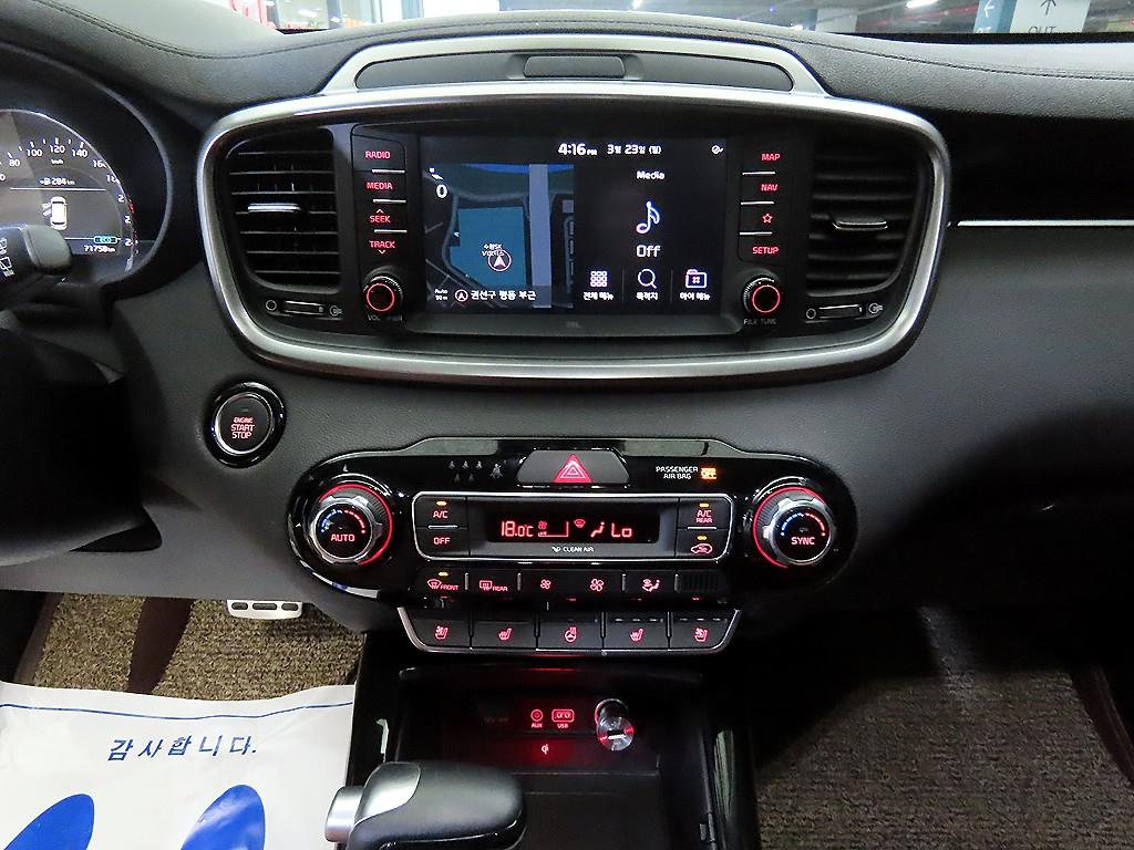 KIA Sorento - Vista 11