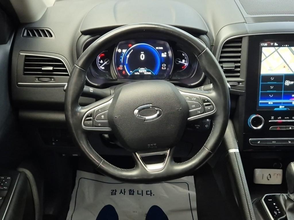 SAMSUNG QM6 - Vista 9