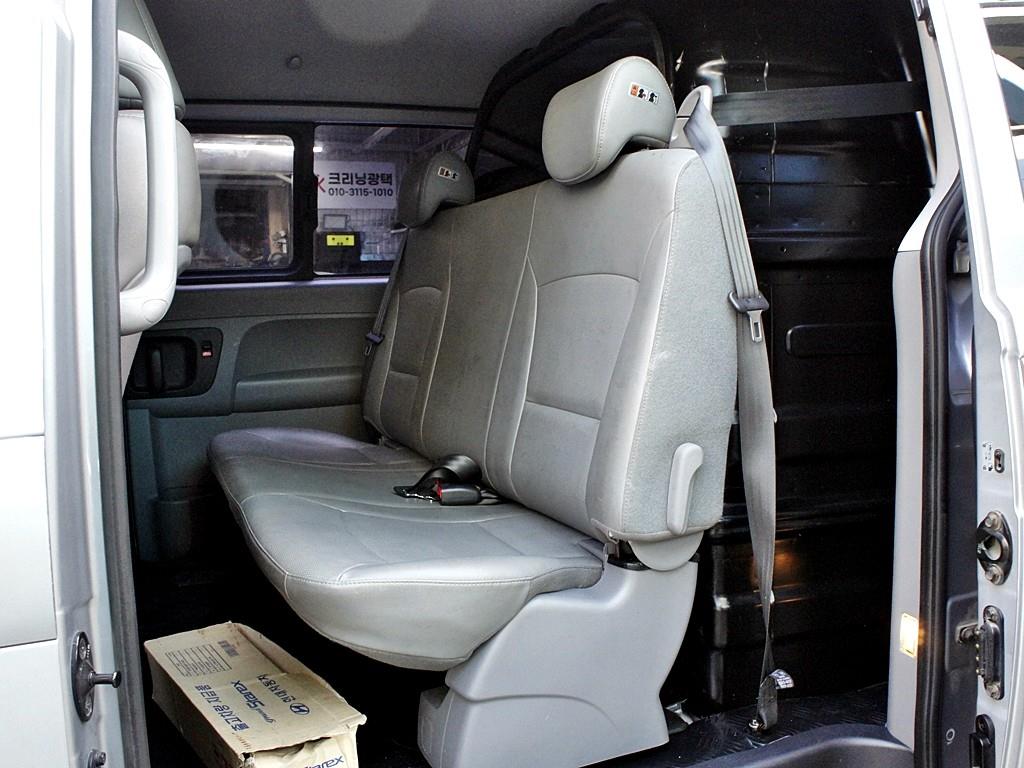 HYUNDAI Starex - Vista 11