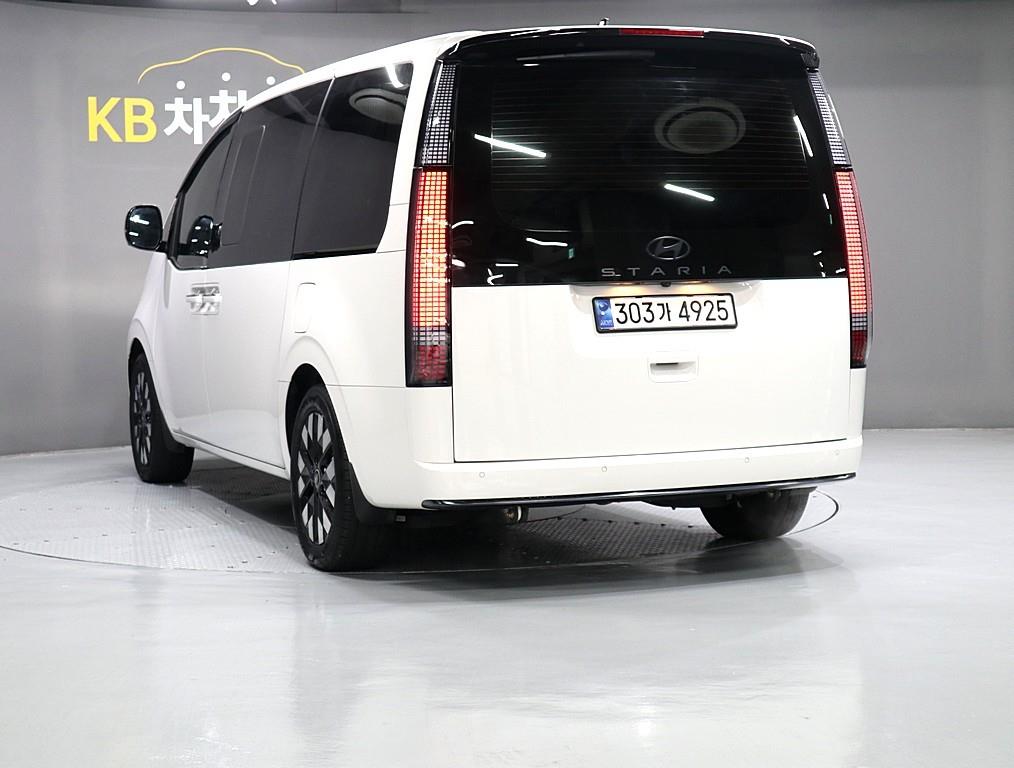 HYUNDAI Staria - Vista 4