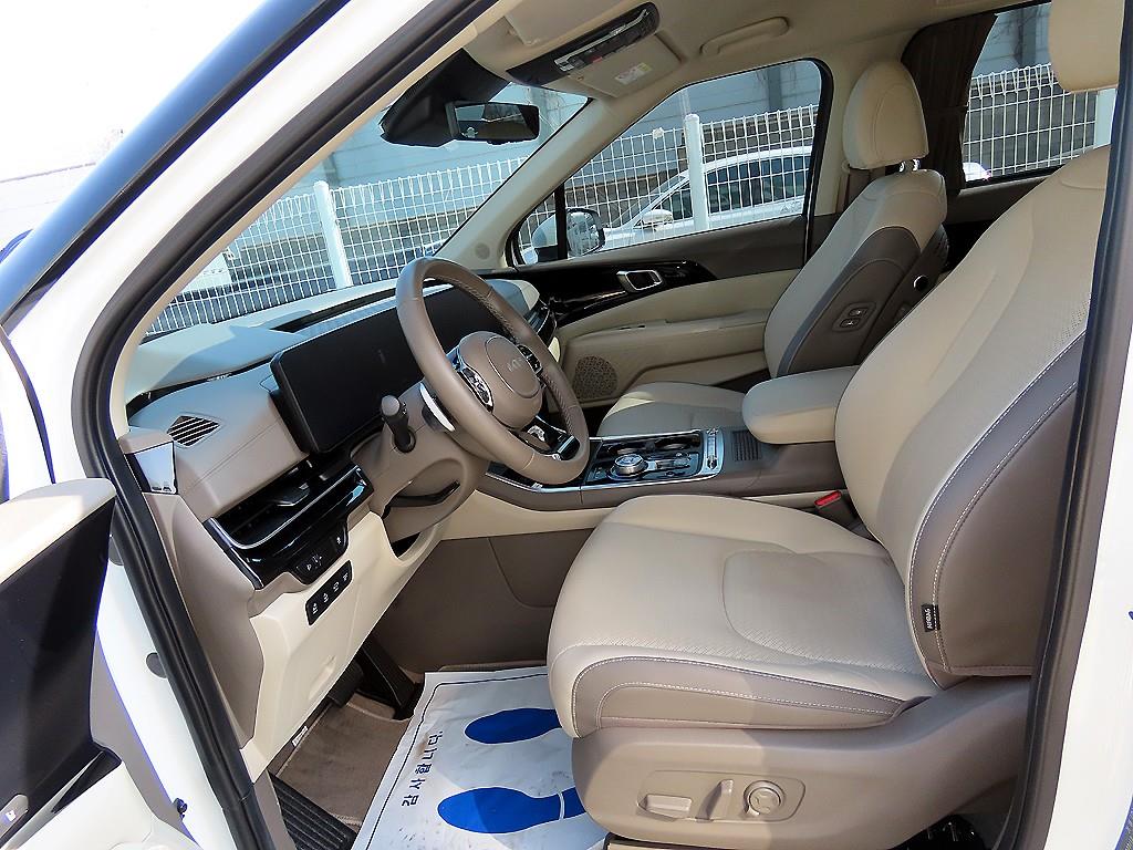 KIA Carnival - Vista 5