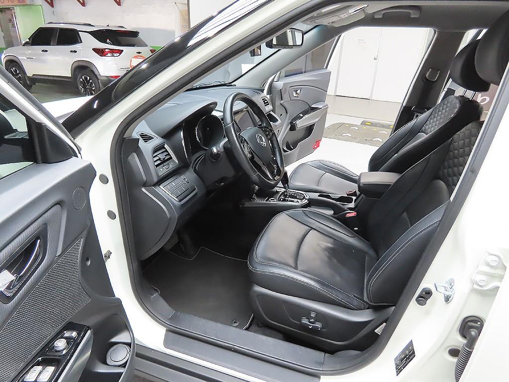 Ssangyong Tivoli 2018 Blanco - Importación desde Corea - HF Imports Iquique - Foto 11