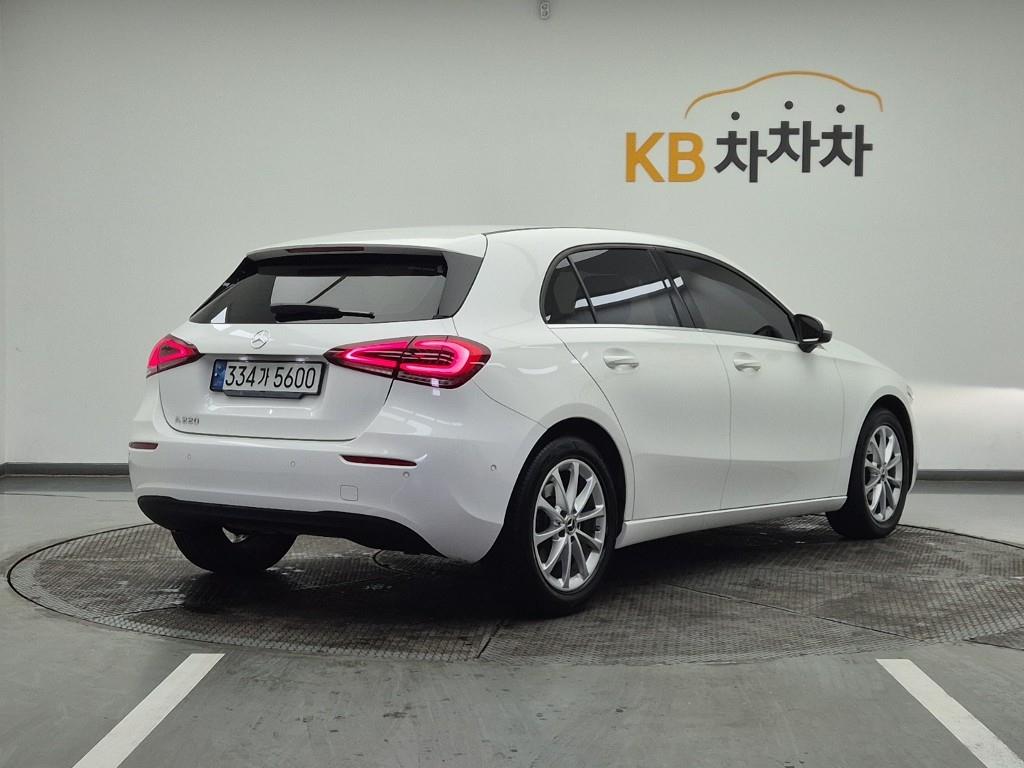 Mercedes Benz A Class - Vista 4