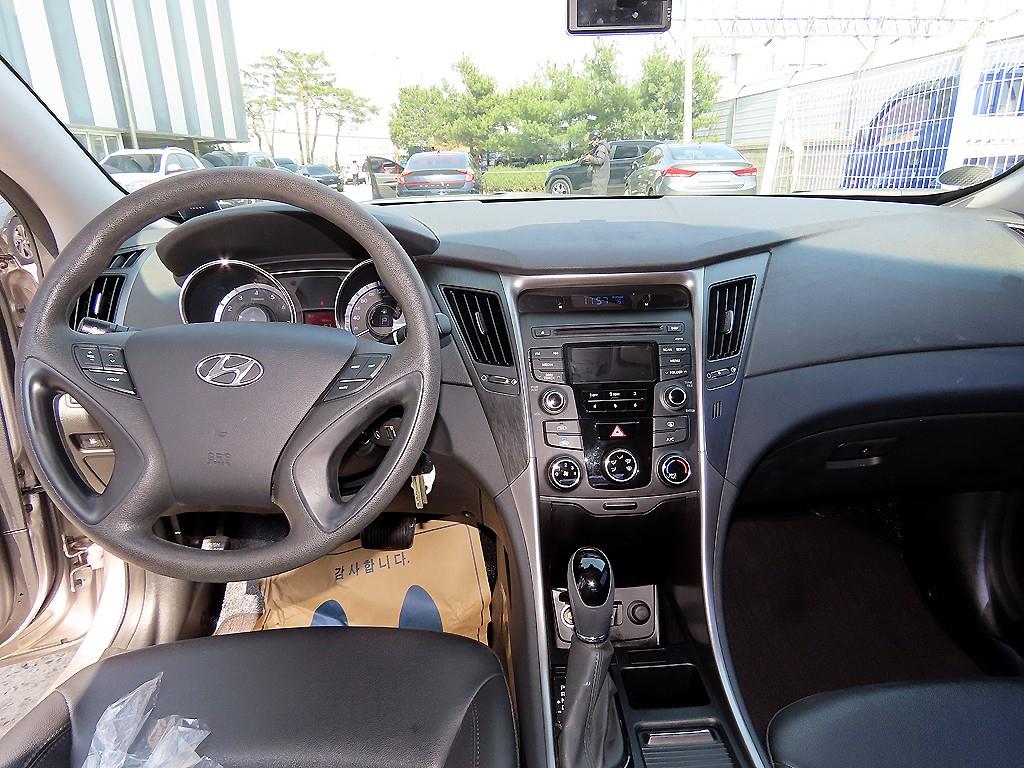 HYUNDAI Sonata - Vista 7
