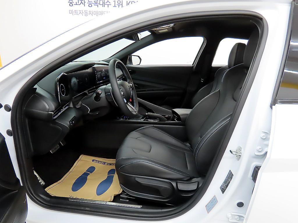 HYUNDAI Avante - Vista 5