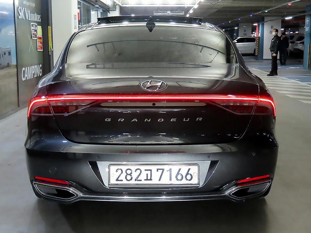 HYUNDAI Grandeur - Vista 5