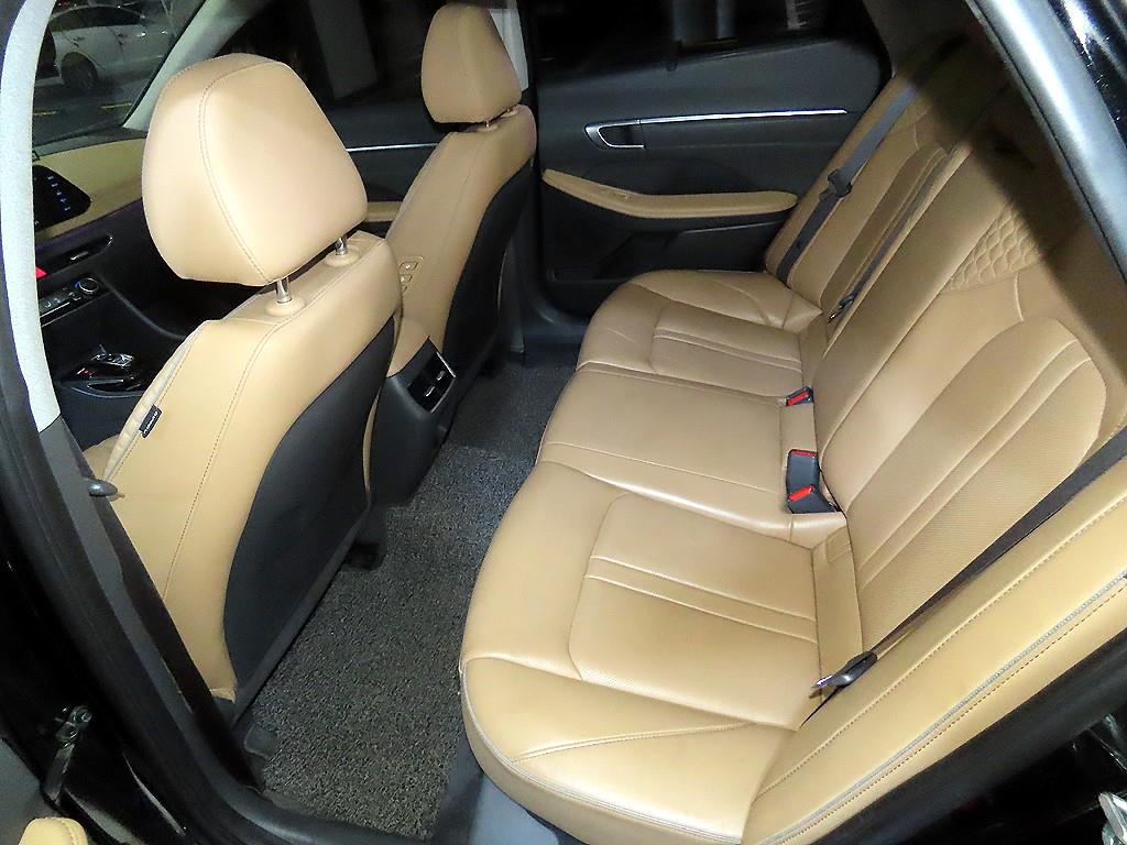 HYUNDAI Sonata - Vista 7