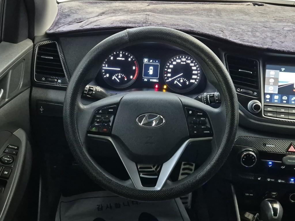 HYUNDAI Tucson - Vista 9