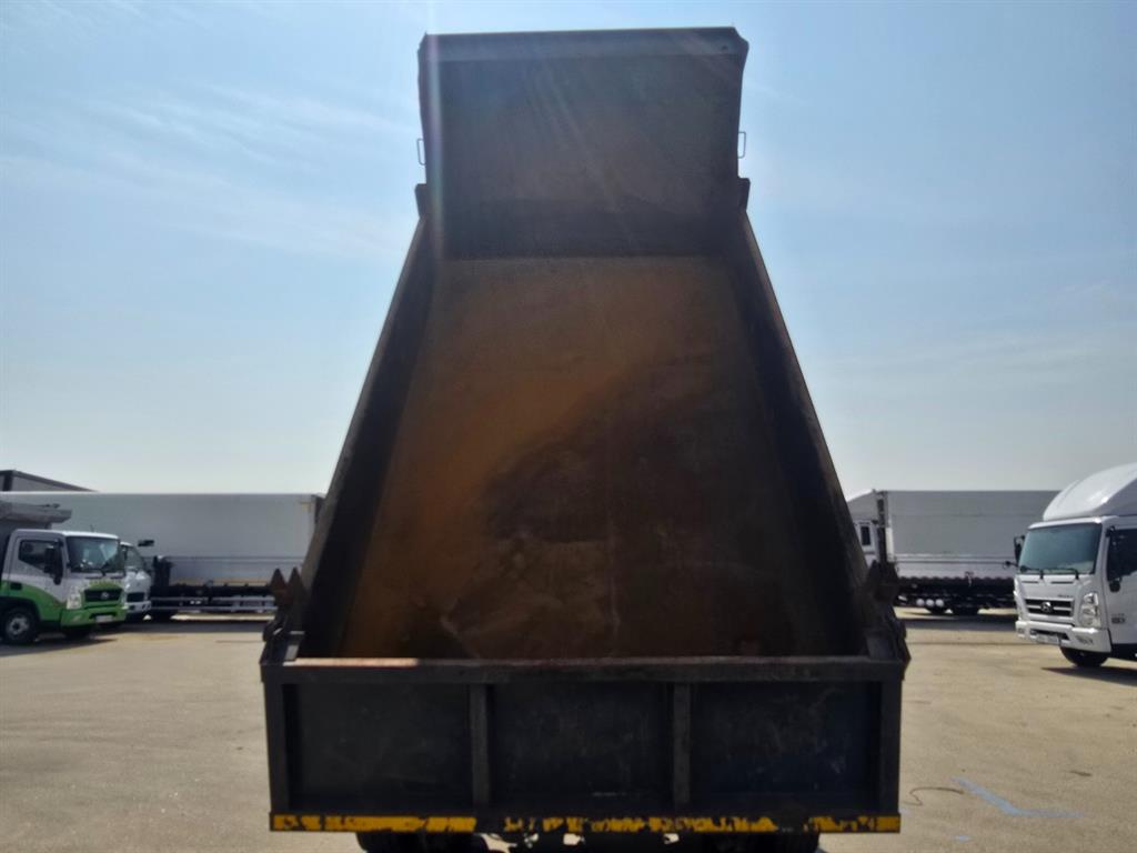 medium and large cargo dump - Vista 11