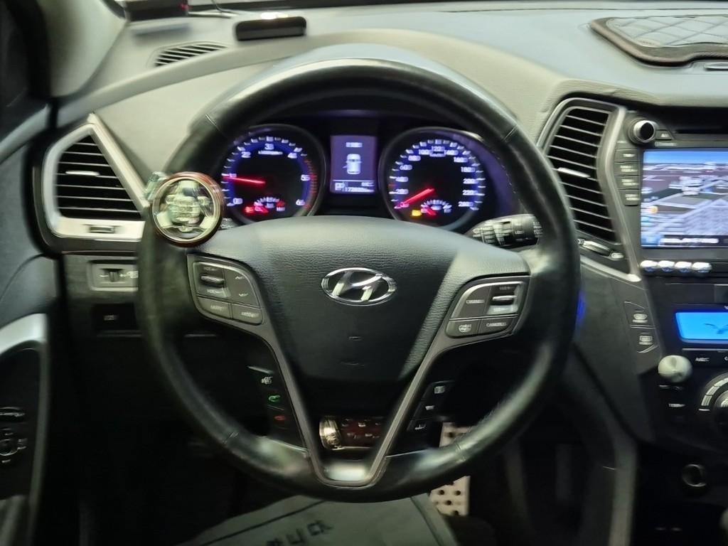 HYUNDAI Santa Fe - Vista 9