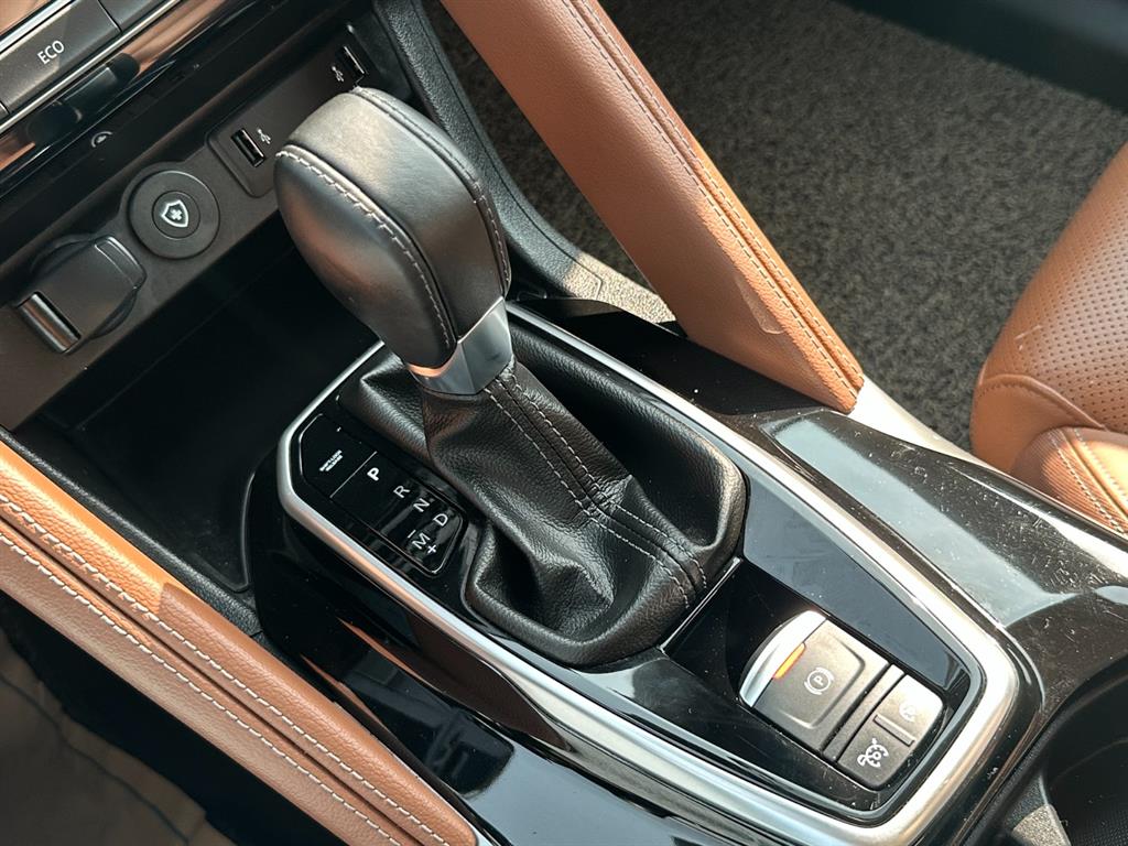 SAMSUNG QM6 - Vista 12