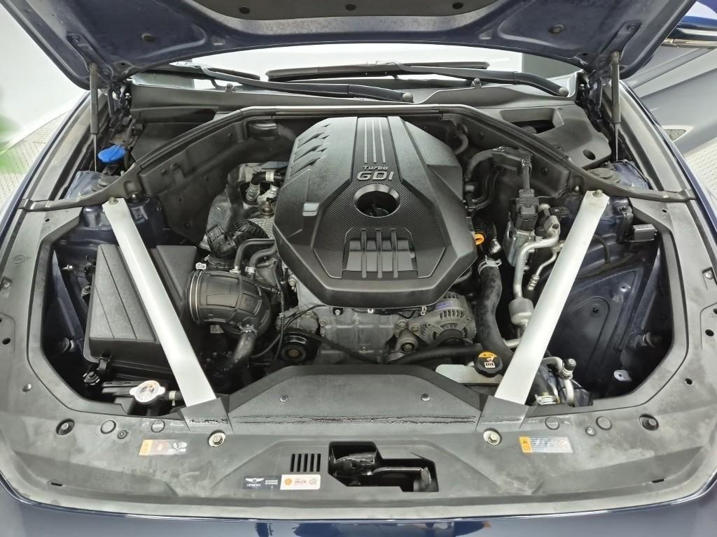 Genesis G70 - Vista 5