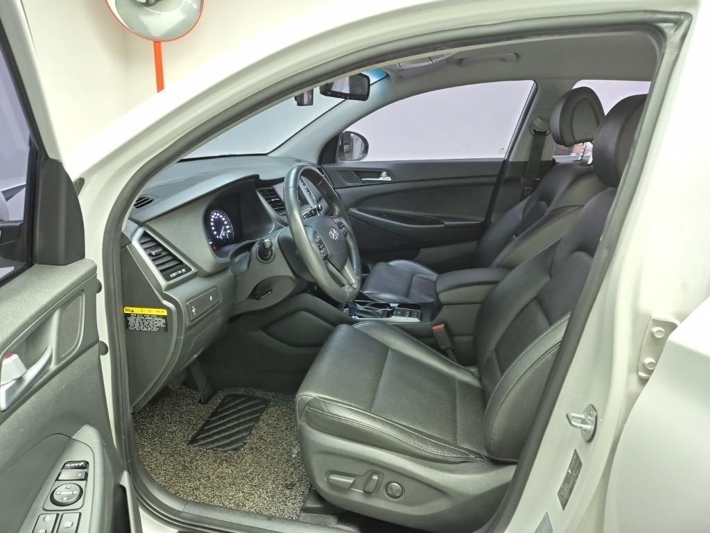 HYUNDAI Tucson - Vista 11