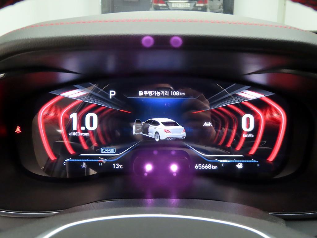 Genesis G70 - Vista 5