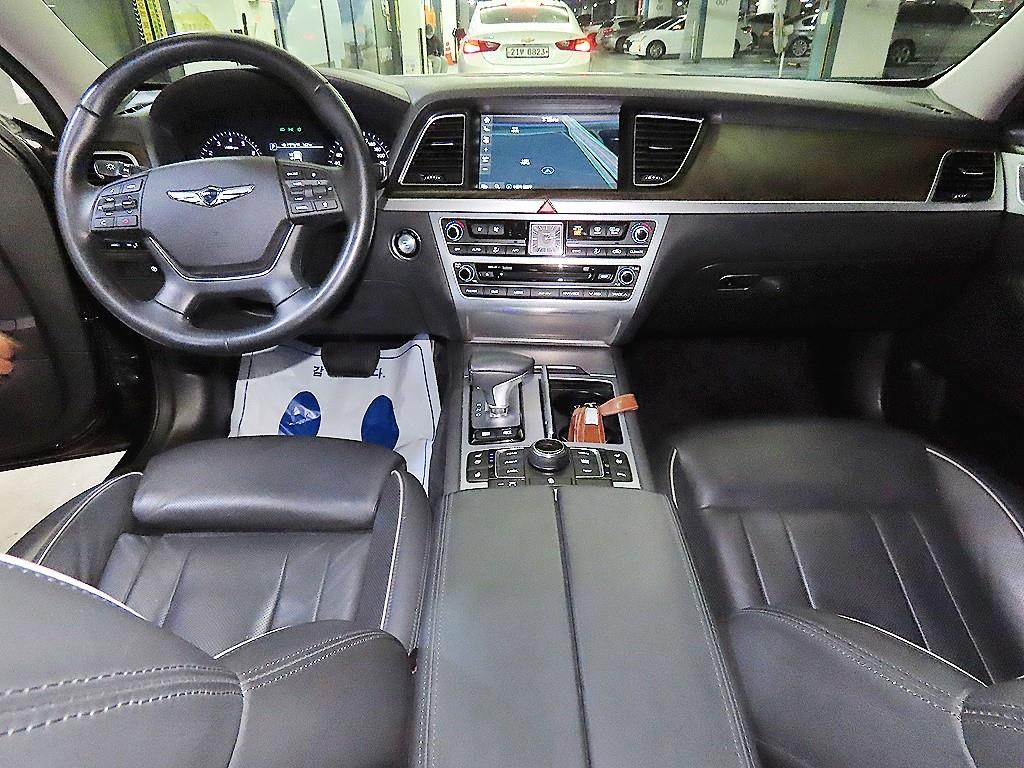 Genesis G80 - Vista 10