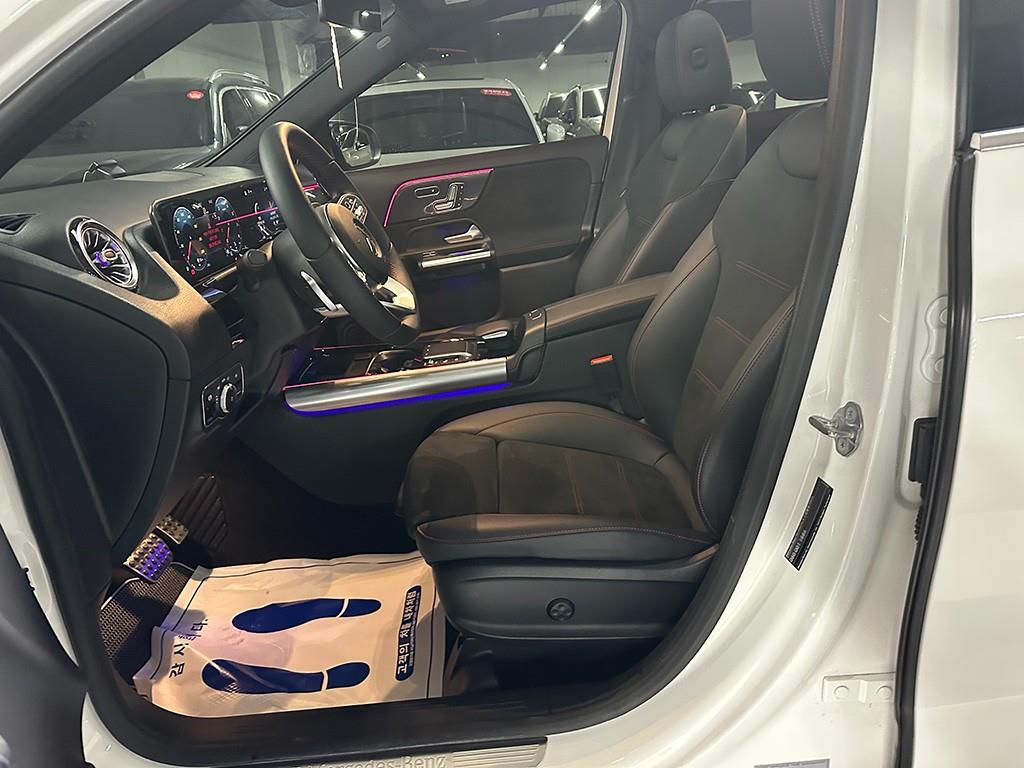 Mercedes Benz GLA Class - Vista 5