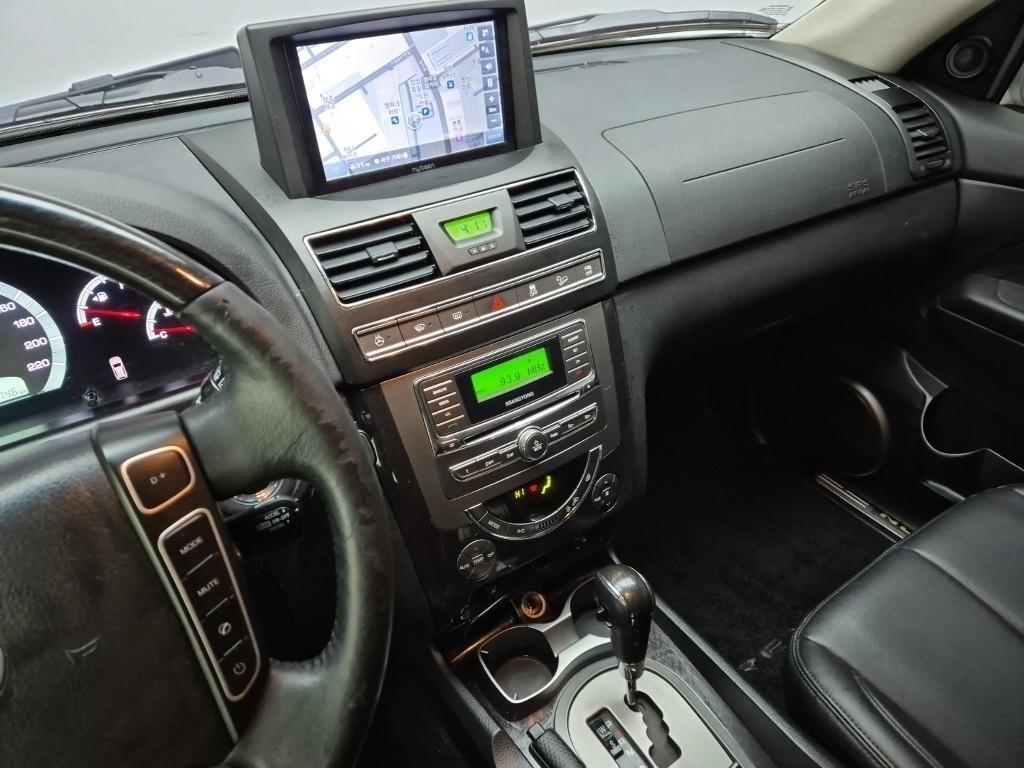 Ssangyong Rexton - Vista 10