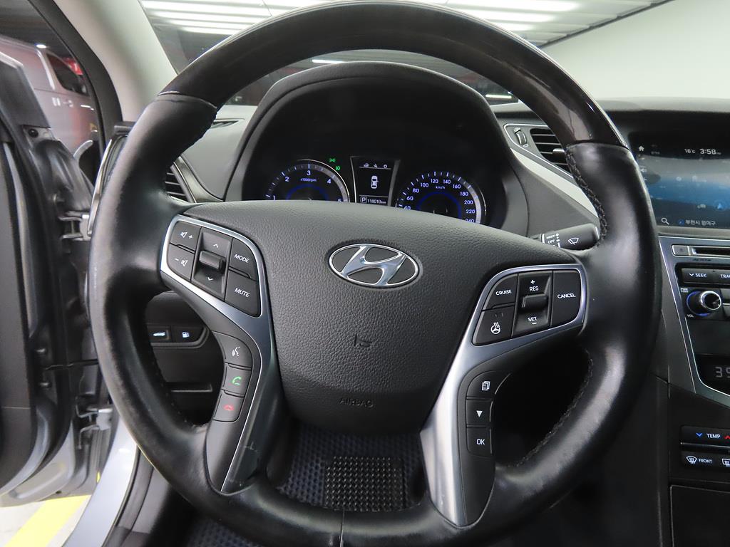 HYUNDAI Grandeur - Vista 8