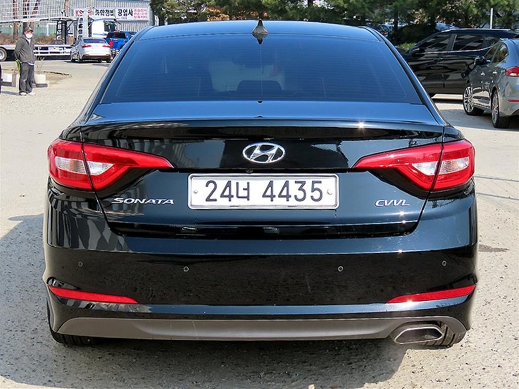HYUNDAI Sonata - Vista 4