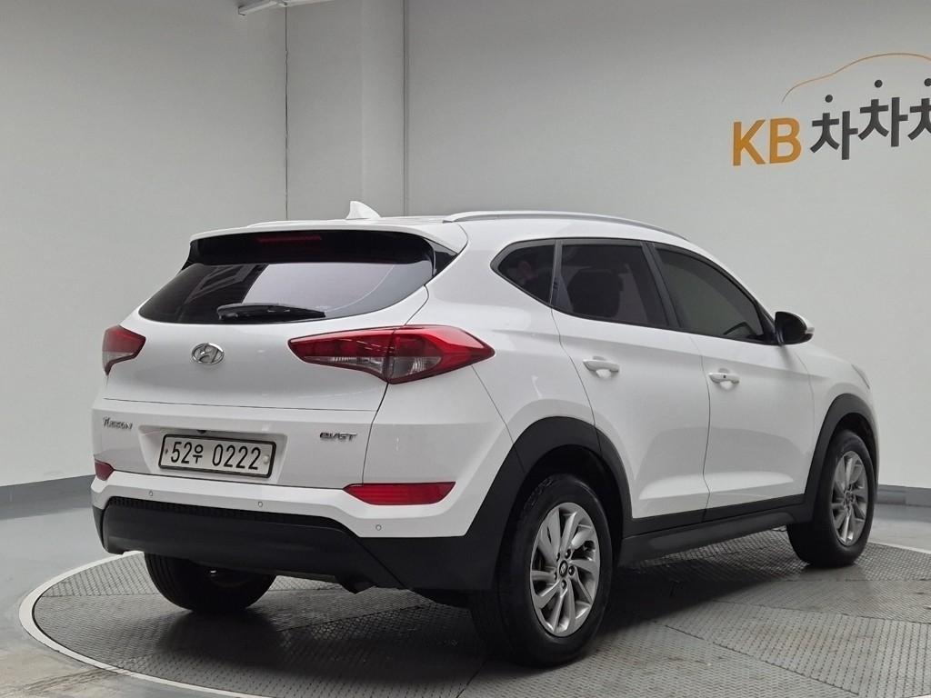 HYUNDAI Tucson - Vista 4