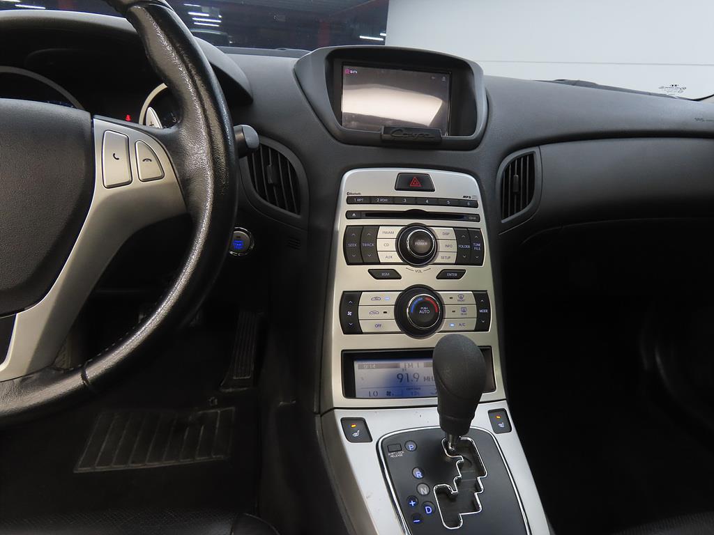 HYUNDAI Genesis - Vista 9