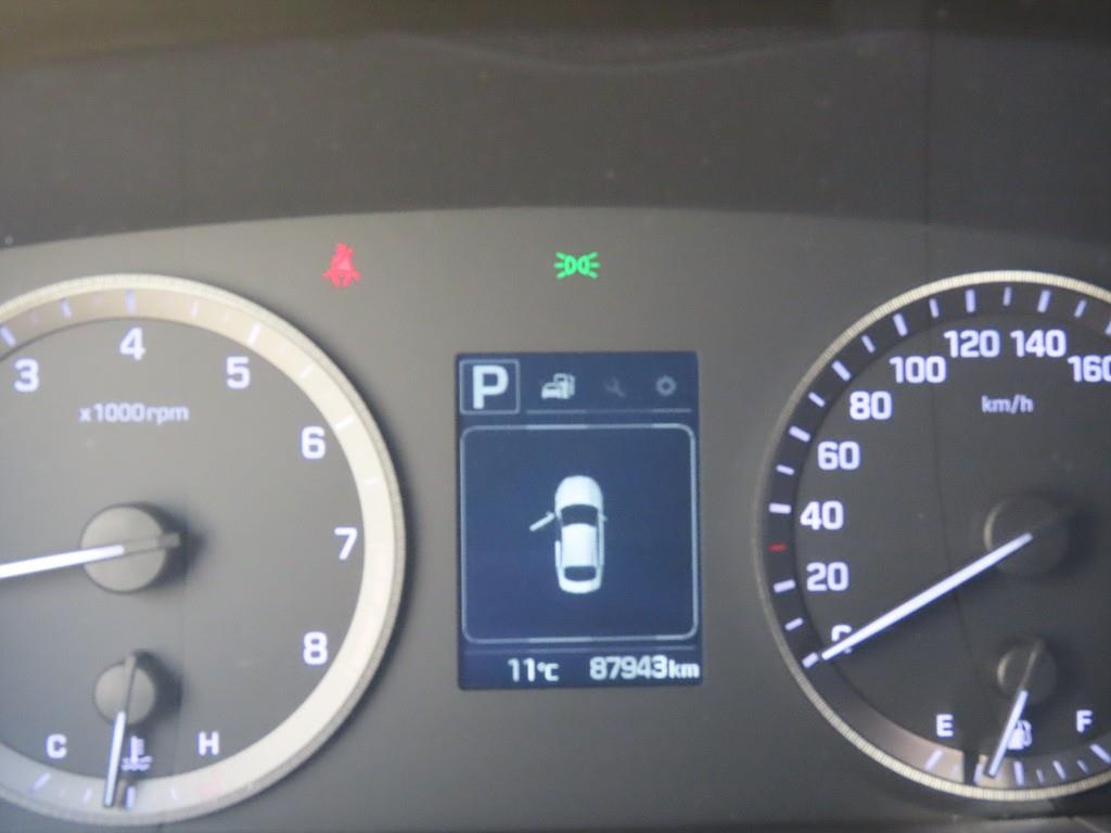 HYUNDAI Sonata - Vista 12