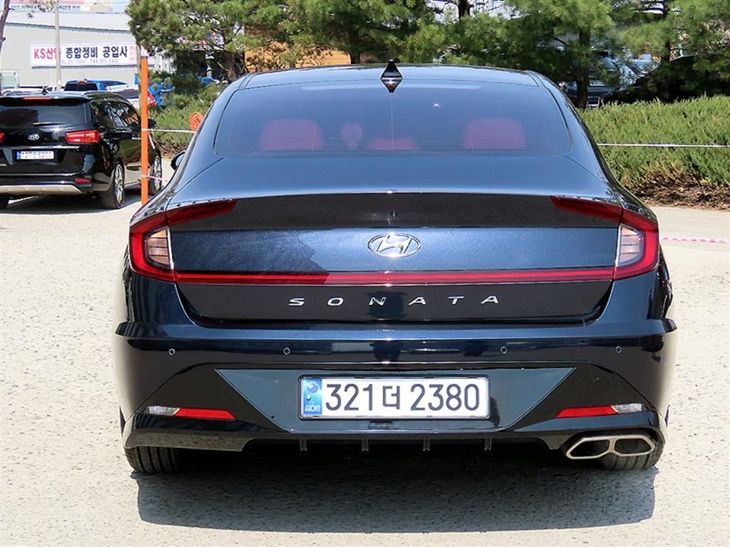 HYUNDAI Sonata - Vista 4