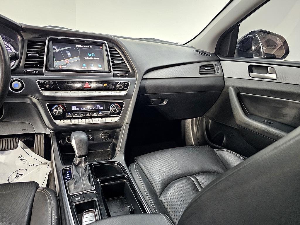 HYUNDAI Sonata - Vista 10